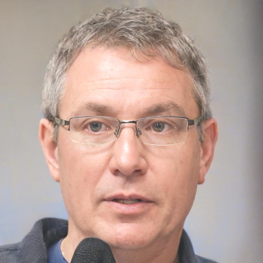 Carlos Mendizábal, instructor especializado en finanzas familiares